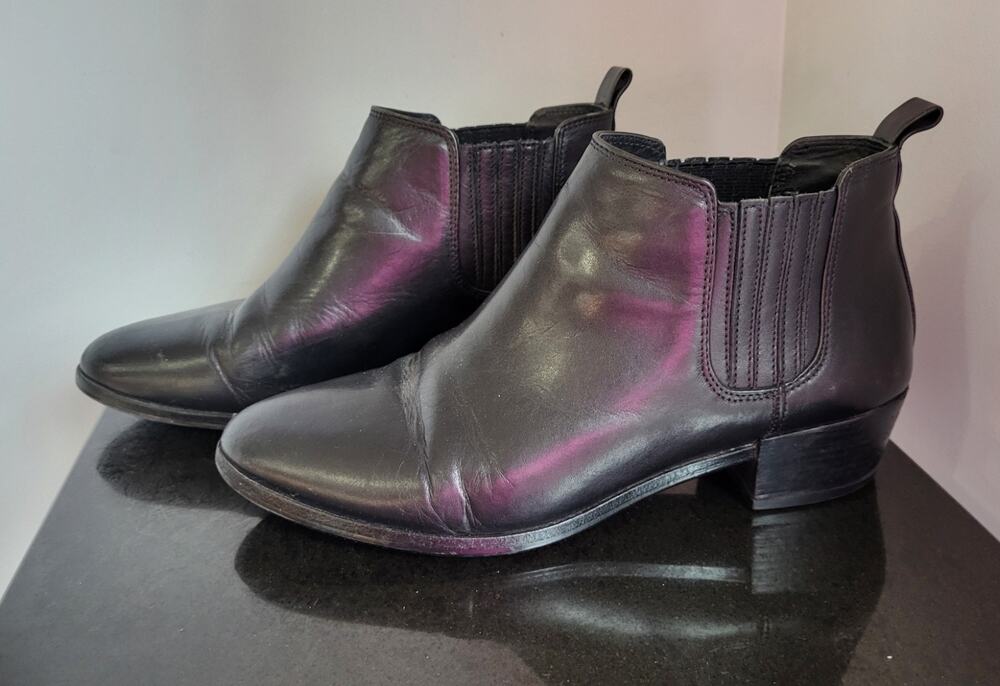 Michael Kors Black Pull On Ankle Boots with 1 1/2" Heel Womens Size 7.5